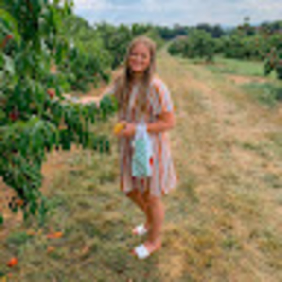 Meet your Posher, Allison - Picture 1 of 1